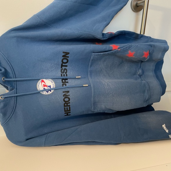 Rare & Exclusive NY Fashion Week Heron Preston Vintage Hail Mary Sweatshirt - Picture 3 of 4